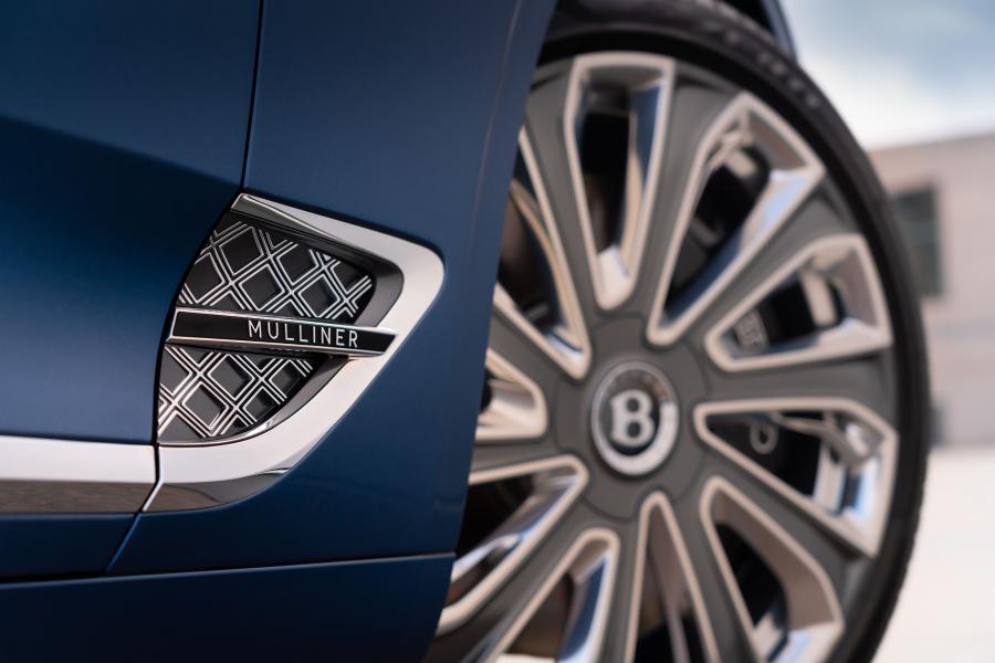 Колеса Bentley Continental GT Mulliner Convertible 2020 года  (фото 15 из 21)